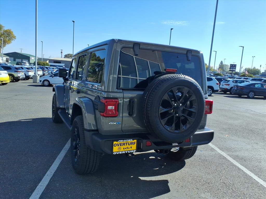 2021 Jeep Wrangler Unlimited Sahara 4xe photo 2