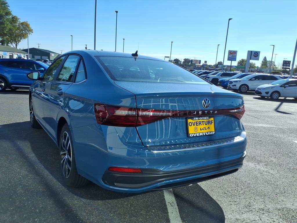 2025 Volkswagen Jetta SE photo 2