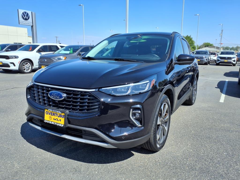 2023 Ford Escape Platinum photo 3
