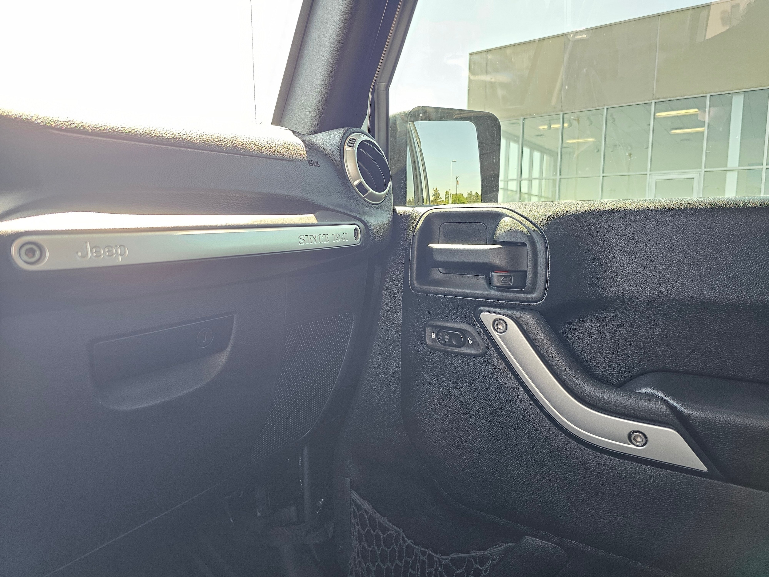2016 Jeep Wrangler Unlimited Sahara - Photo 26