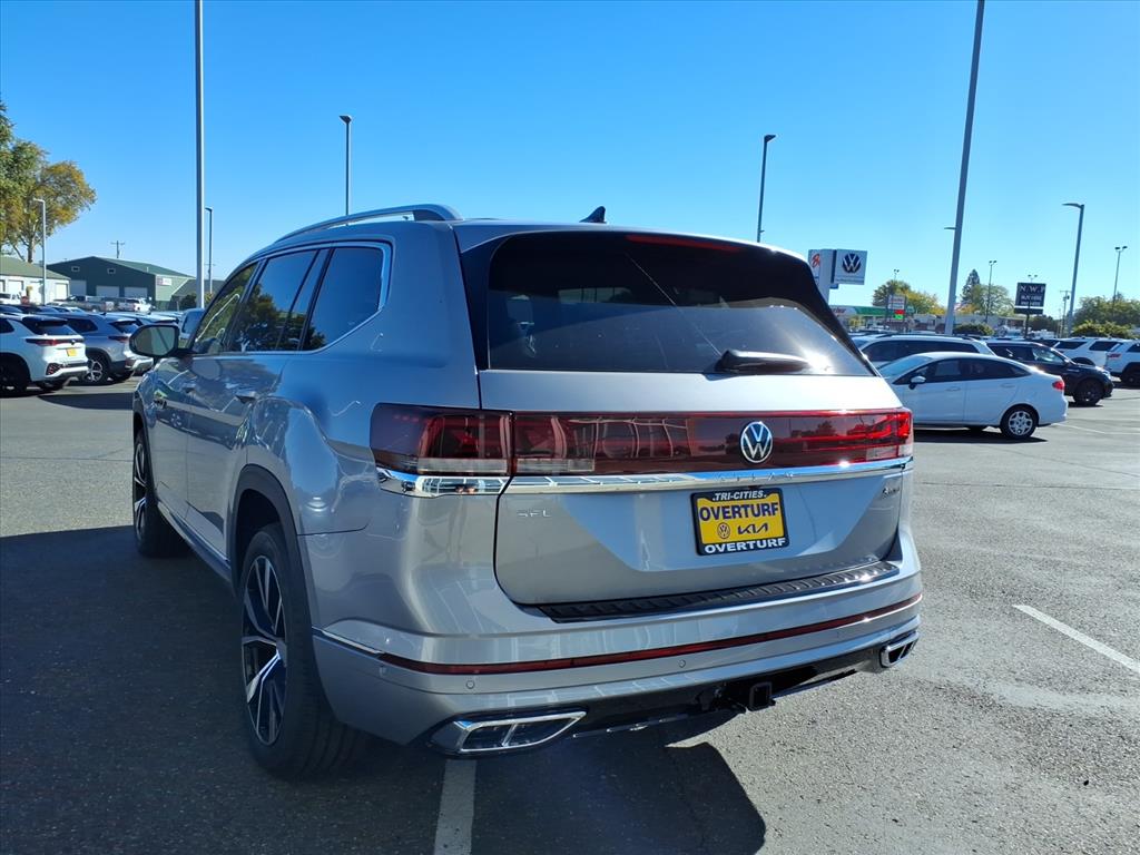 2026 Volkswagen Atlas SEL Premium R-Line photo 2