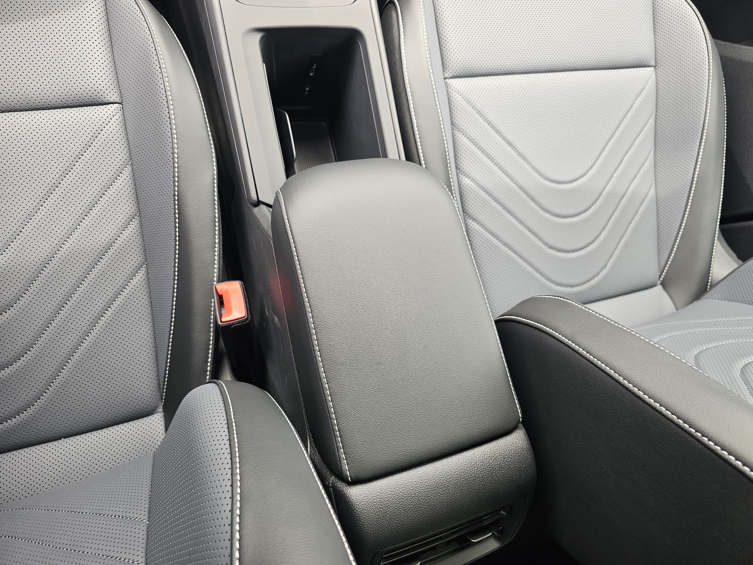 2026 Volkswagen Tiguan SE - Photo 23