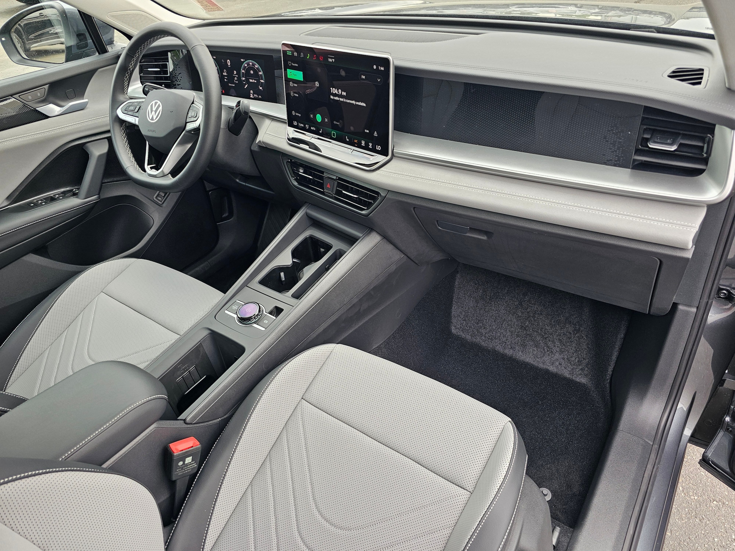 2026 Volkswagen Tiguan SE - Photo 15