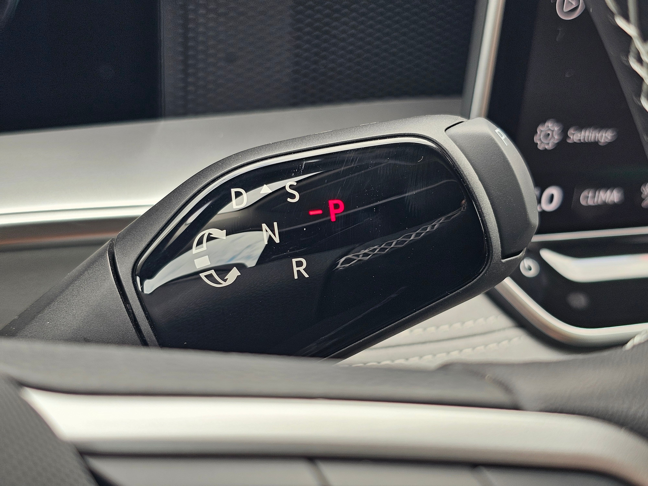 2026 Volkswagen Tiguan SE - Photo 20