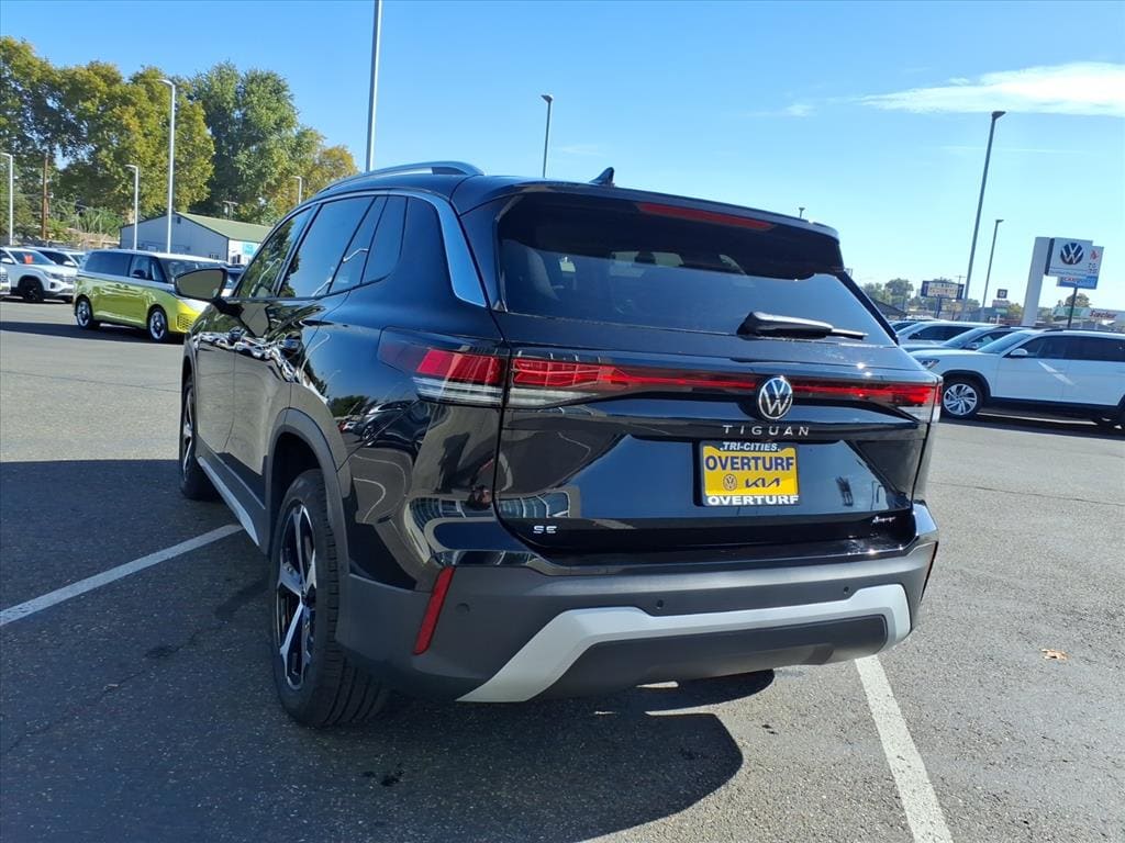 New 2025 Volkswagen Tiguan 2.0T SE SUV