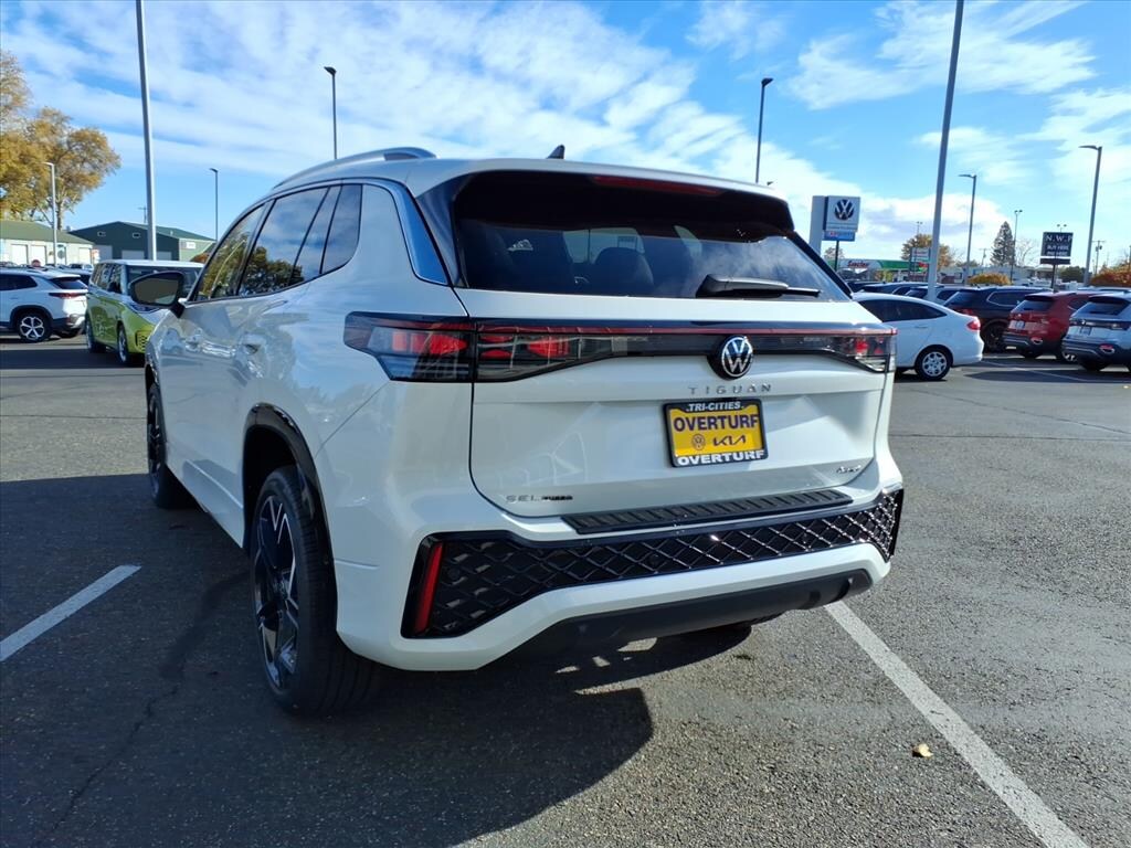 New 2026 Volkswagen Tiguan 2.0T SEL R-Line SUV