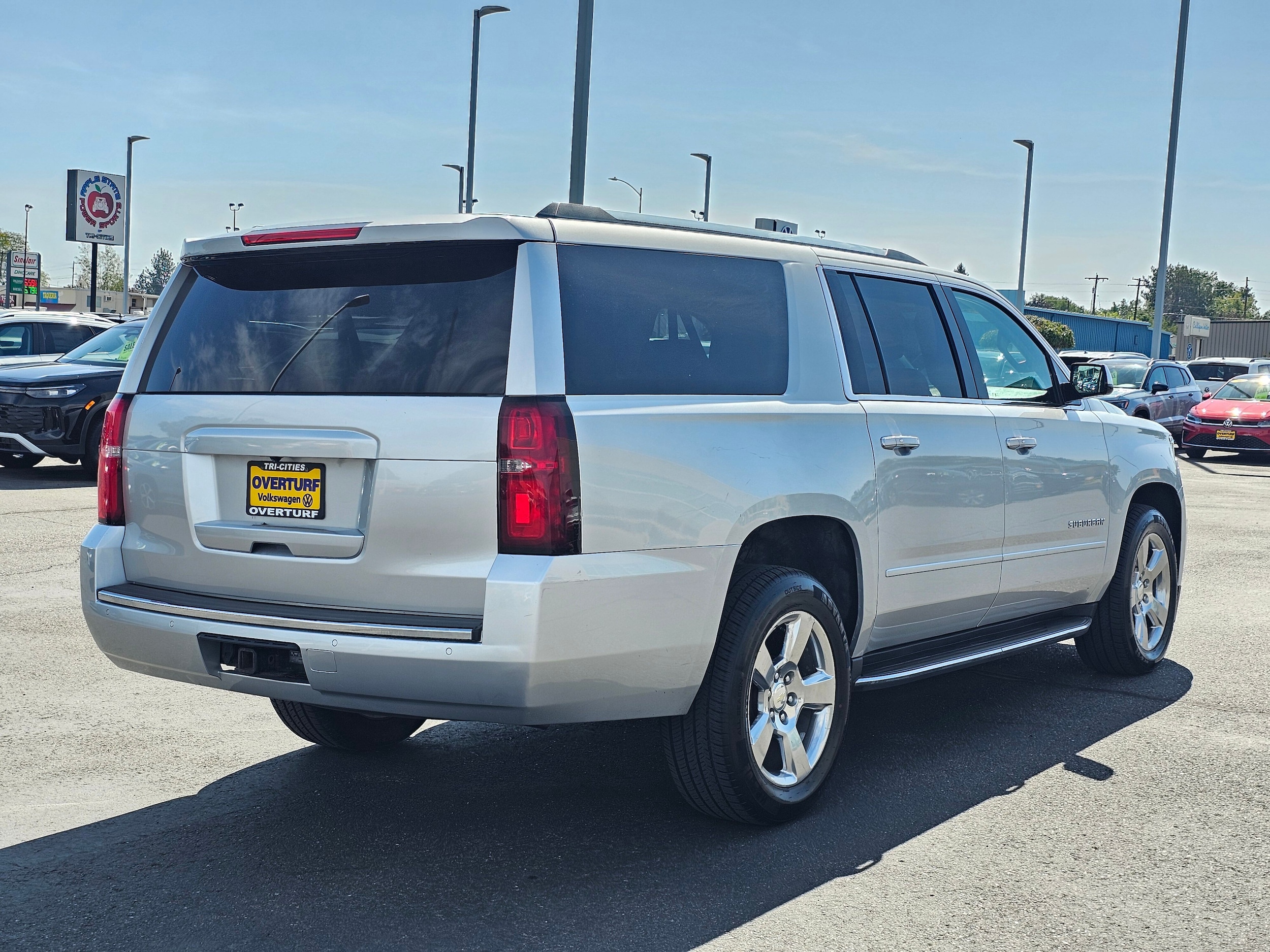 2017 Chevrolet Suburban Premier - Photo 6