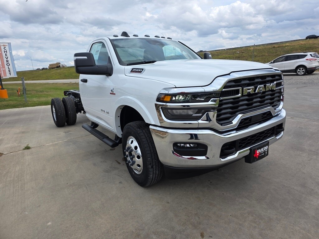 New 2026 Ram 3500 Chassis Cab 3500 BIG HORN CHASSIS REGULAR CAB 4X4 84' CA Pickup