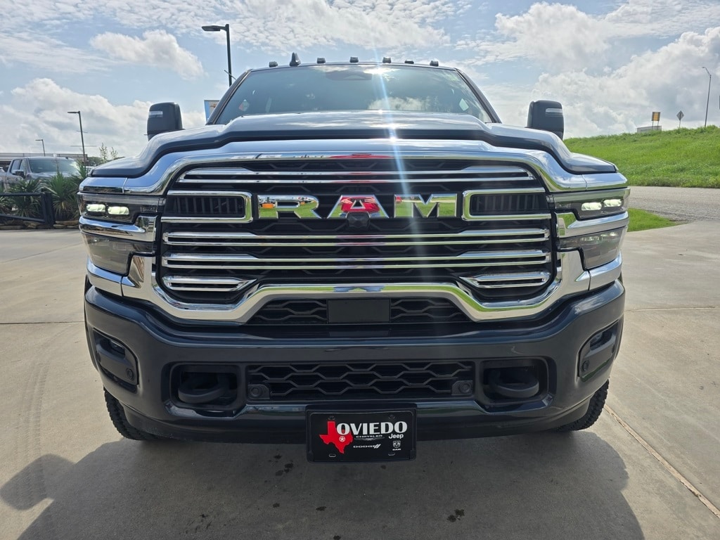 New 2025 Ram 5500 Chassis Cab 5500 BIG HORN CHASSIS CREW CAB 4X4 60' CA Pickup