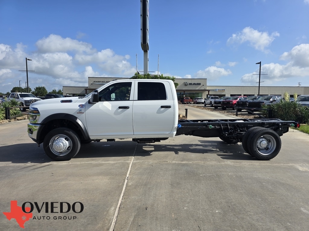New 2025 Ram 5500 Chassis Cab 5500 TRADESMAN CHASSIS CREW CAB 4X4 84' CA Pickup