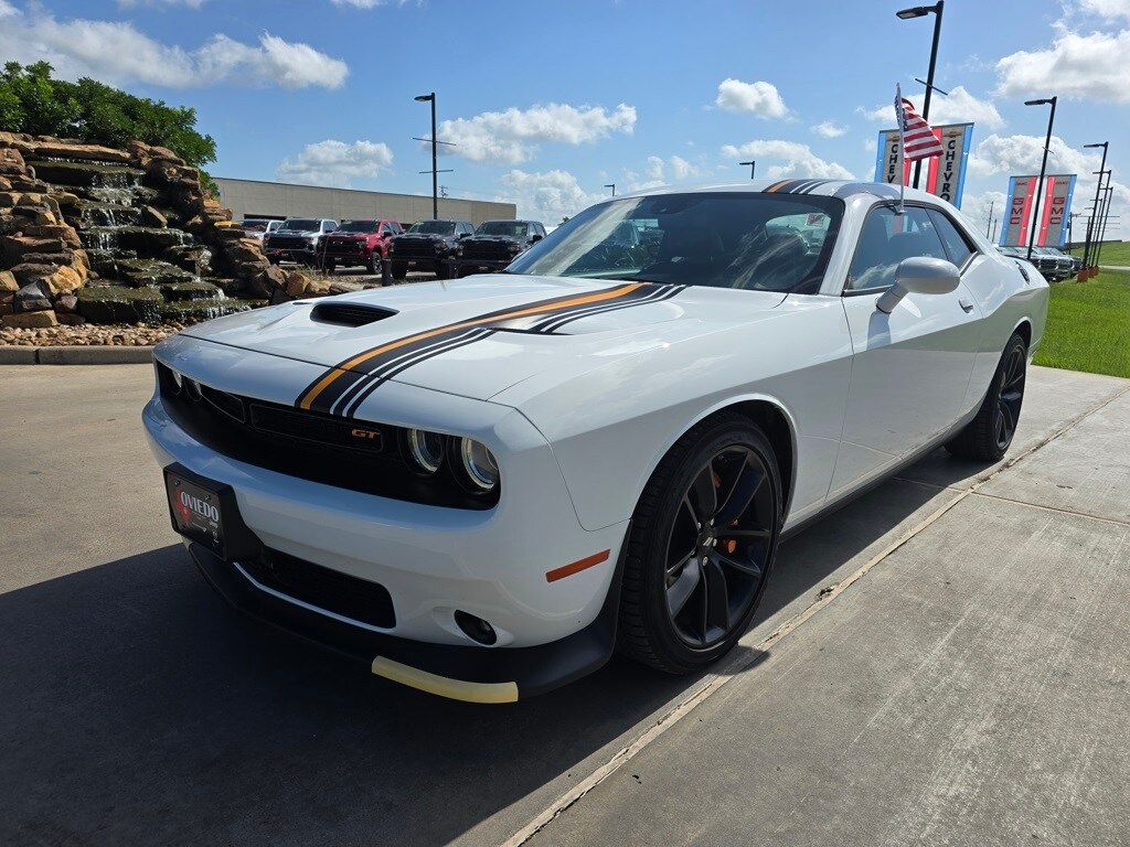2023 Dodge Challenger GT photo 2