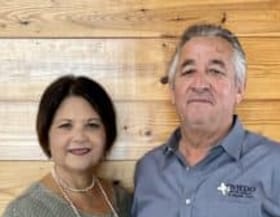 Staff member Johnny & Linda Oviedo (Hablamos Español) from 0cda9fd7ba01