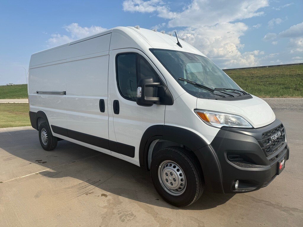 2026 Ram ProMaster 2500 photo 4