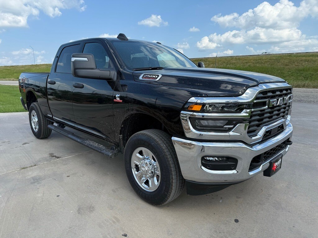 2025 Ram 2500 Tradesman photo 4