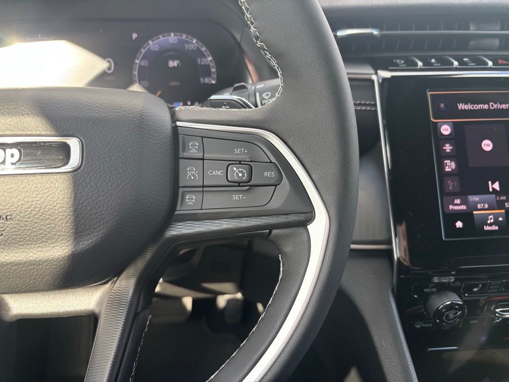 2025 Jeep Grand Cherokee Altitude - Photo 12
