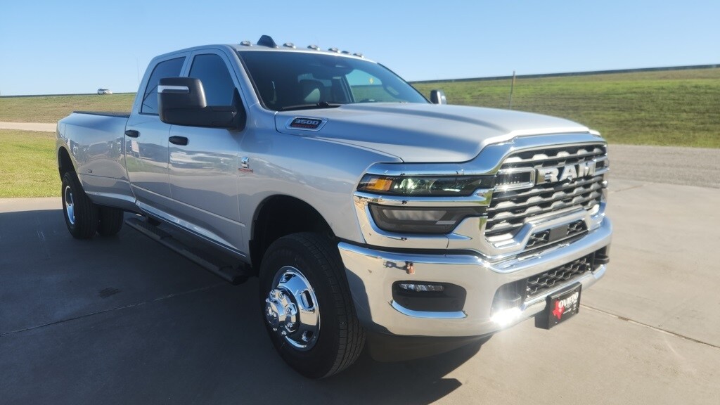 New 2026 Ram 3500 TRADESMAN CREW CAB 4X4 8' BOX Pickup