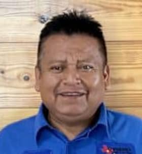 Staff member Armando Cano (Hablamos Español) from f0a3e8670459