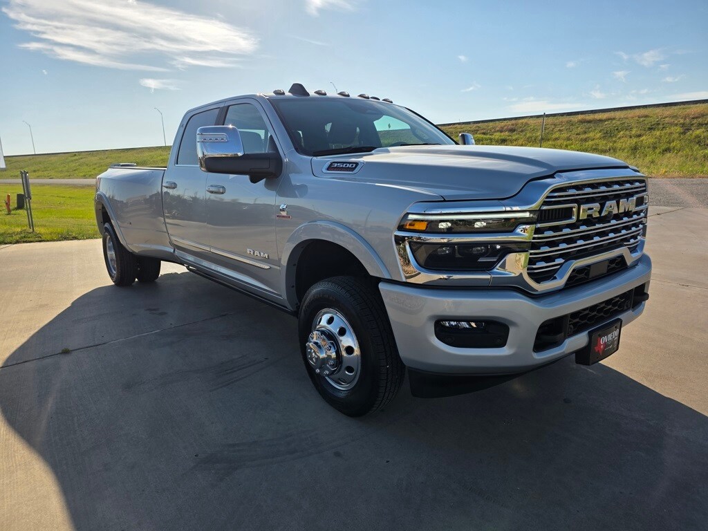 2026 Ram 3500 Limited photo 4
