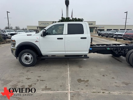 2026 Ram 5500 TRADESMAN CHASSIS CREW CAB 4X4 84' CA Pickup