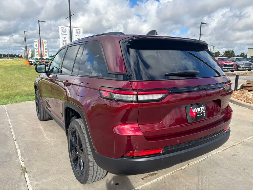 2025 Jeep Grand Cherokee Altitude - Photo 9