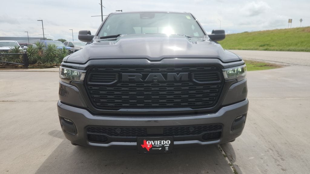 New 2026 Ram 1500 EXPRESS CREW CAB 4X4 5'7 BOX Pickup
