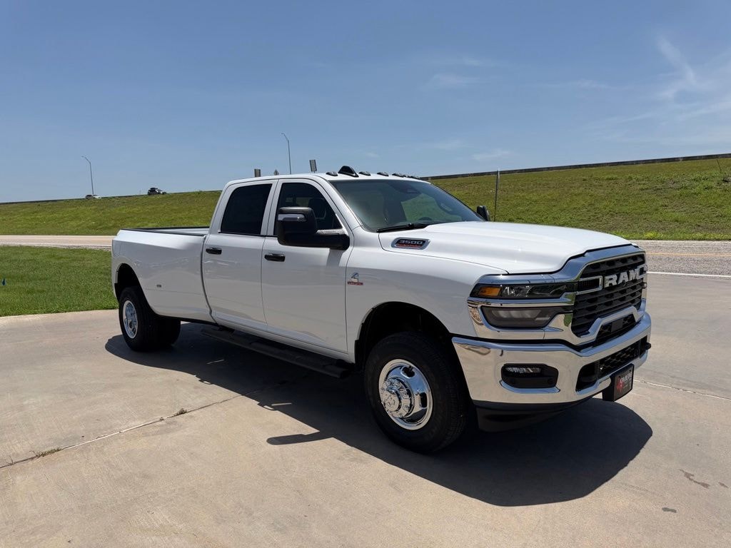 New 2026 Ram 3500 TRADESMAN CREW CAB 4X4 8' BOX Pickup
