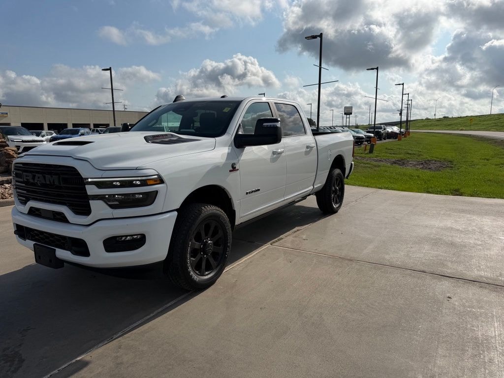New 2026 Ram 2500 LARAMIE CREW CAB 4X4 6'4 BOX Pickup