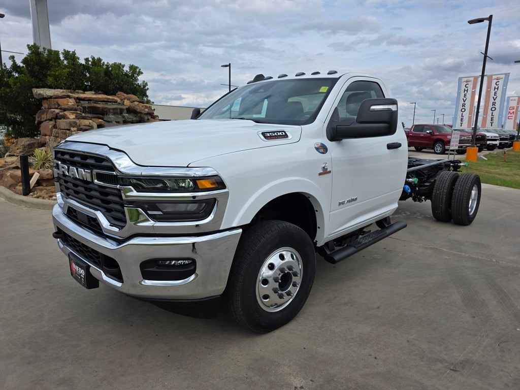 New 2026 Ram 3500 Chassis Cab 3500 BIG HORN CHASSIS REGULAR CAB 4X4 84' CA Pickup