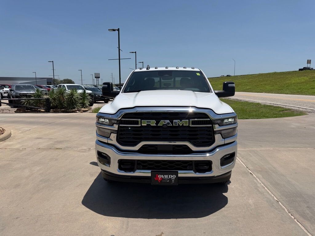 New 2026 Ram 3500 TRADESMAN CREW CAB 4X4 8' BOX Pickup
