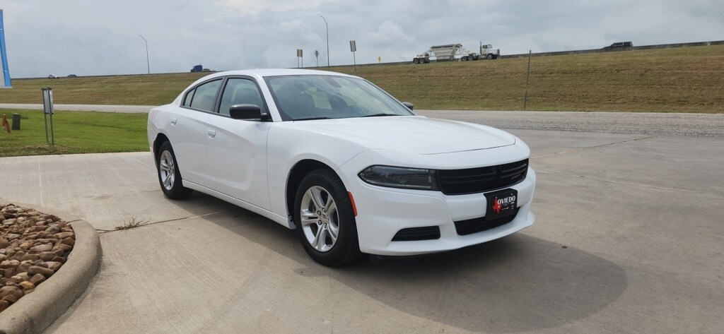 2023 Dodge Charger SXT photo 3