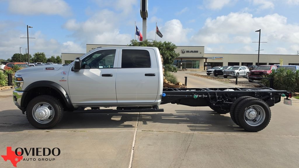 New 2026 Ram 4500 TRADESMAN CHASSIS CREW CAB 4X4 84' CA Pickup