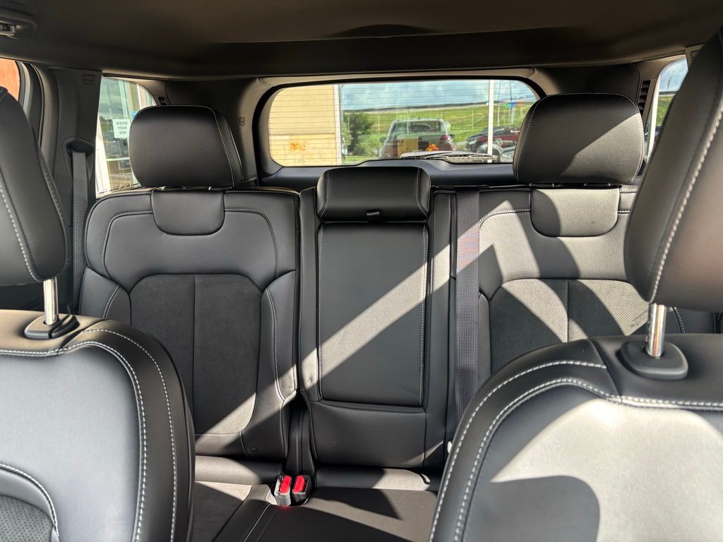 2025 Jeep Grand Cherokee Altitude - Photo 17