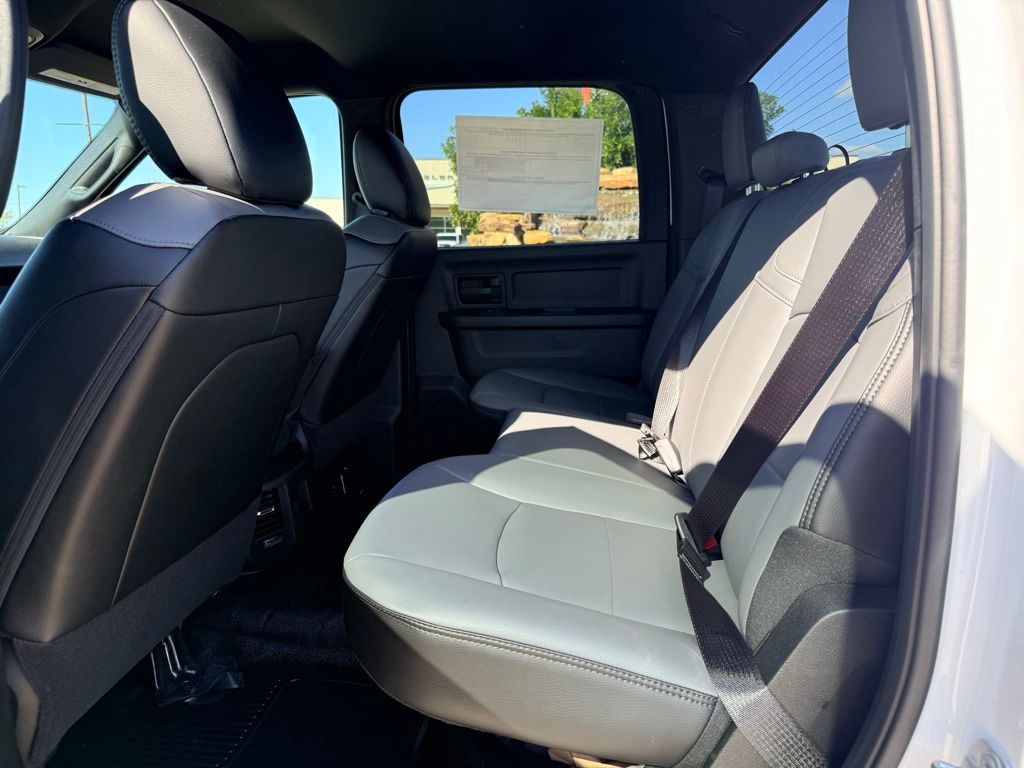 2026 RAM 3500 Chassis Tradesman - Photo 8