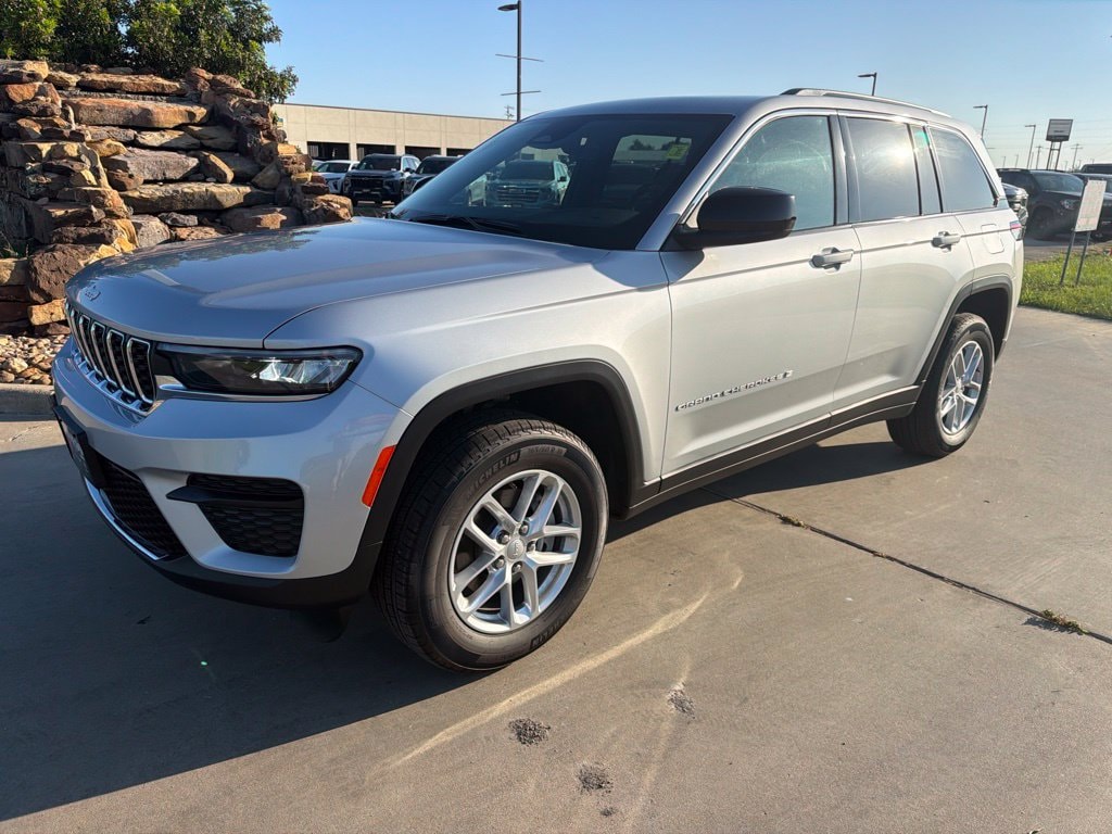 New 2026 Jeep Grand Cherokee LAREDO X 4X2 Sport Utility
