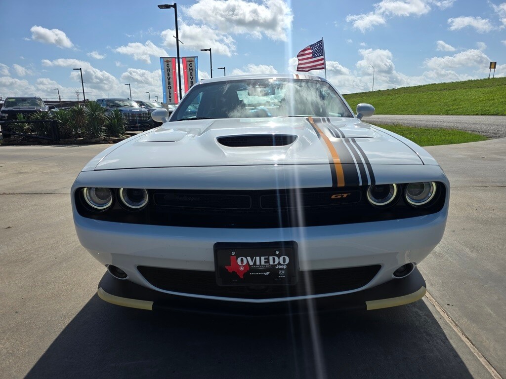 2023 Dodge Challenger GT photo 3