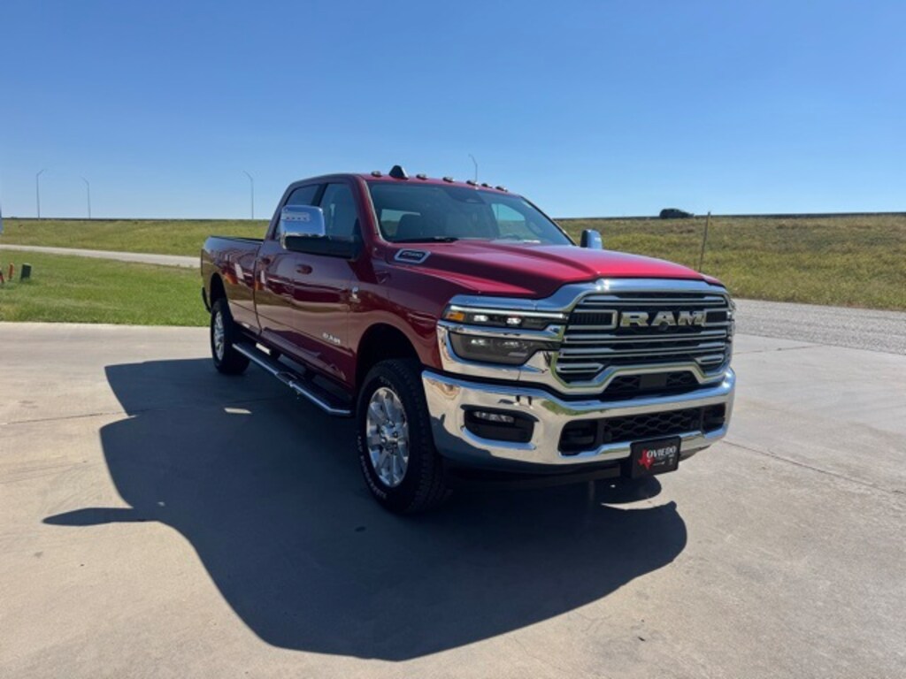 New 2026 Ram 2500 LARAMIE CREW CAB 4X4 8' BOX Pickup