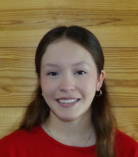 Staff member Mariana Hernandez (Hablamos Español) from 631c13f34d0f