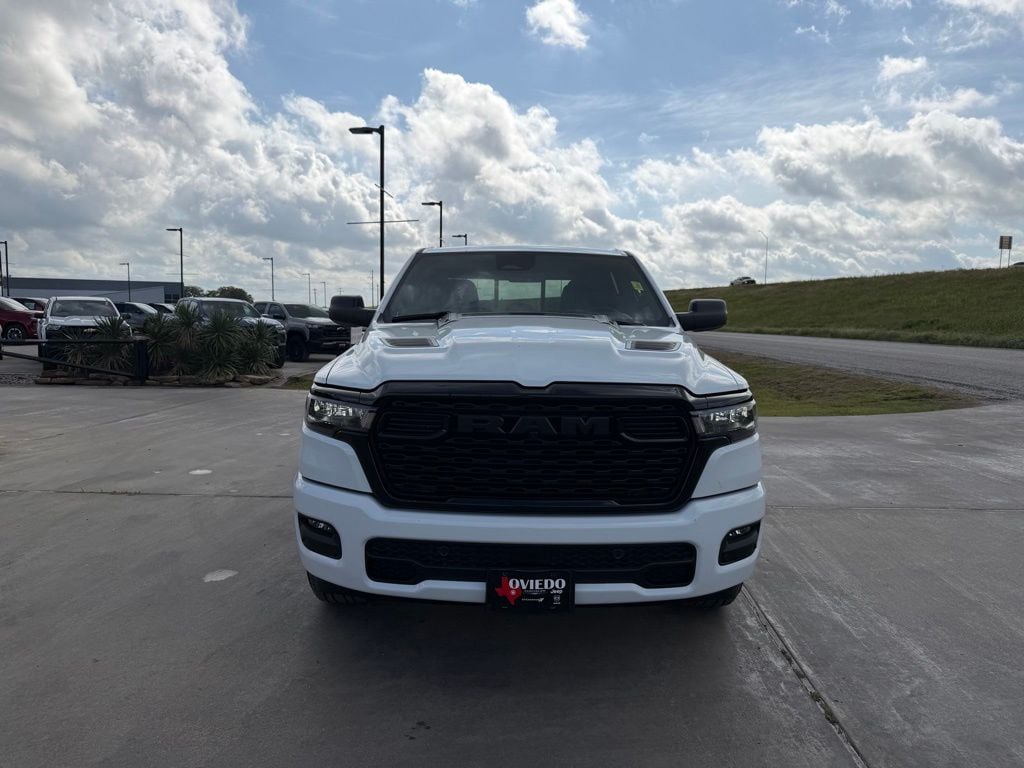 New 2026 Ram 1500 EXPRESS CREW CAB 4X4 5'7 BOX Pickup