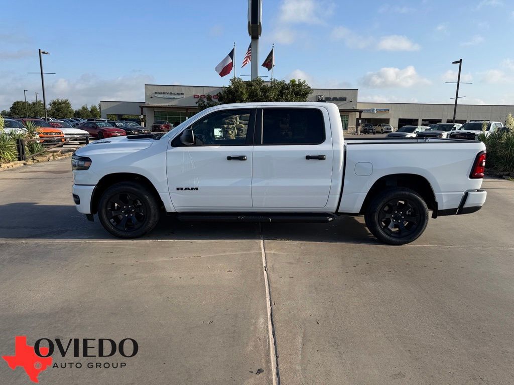 New 2026 Ram 1500 EXPRESS CREW CAB 4X4 5'7 BOX