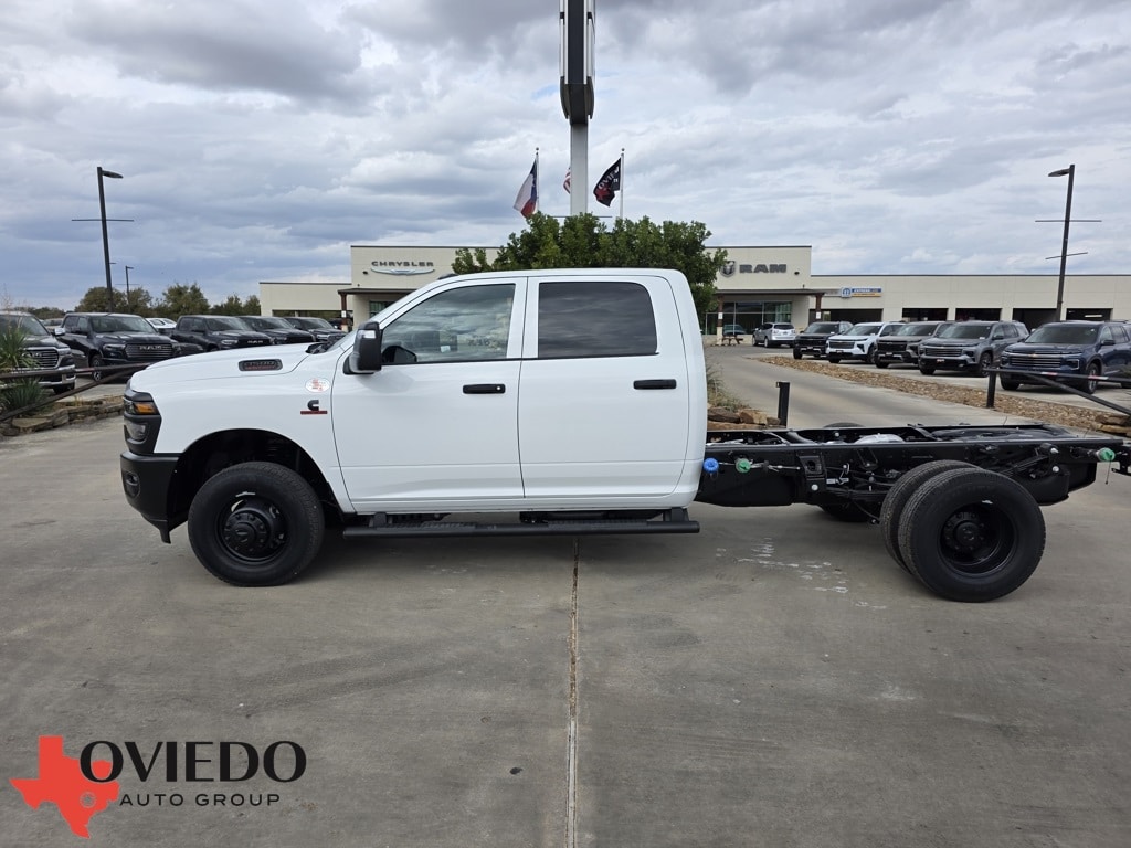 2026 RAM Ram 3500 Chassis Cab Tradesman's photo