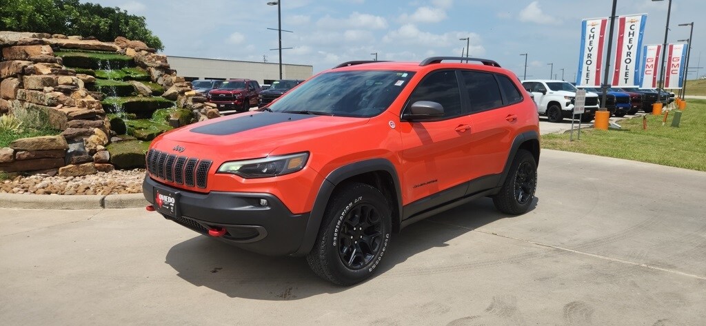 2021 Jeep Cherokee Trailhawk photo 2