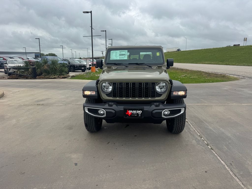 New 2026 Jeep Gladiator SPORT 4X4 Pickup