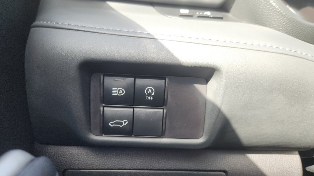 2023 Toyota Highlander LE - Photo 18