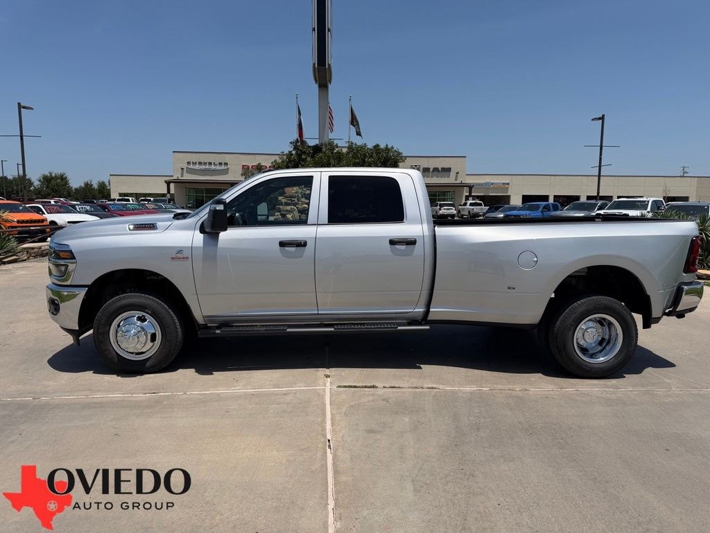 New 2026 Ram 3500 TRADESMAN CREW CAB 4X4 8' BOX Pickup