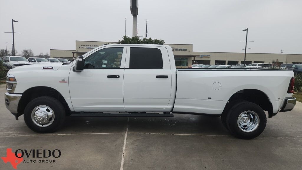 New 2026 Ram 3500 TRADESMAN CREW CAB 4X4 8' BOX Pickup