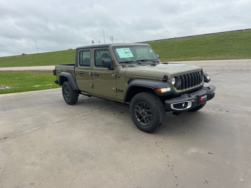 New 2026 Jeep Gladiator SPORT 4X4 Pickup