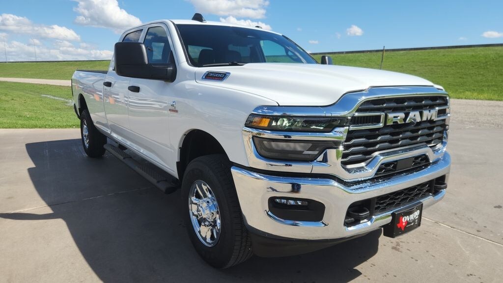 New 2026 Ram 3500 TRADESMAN CREW CAB 4X4 8' BOX Pickup
