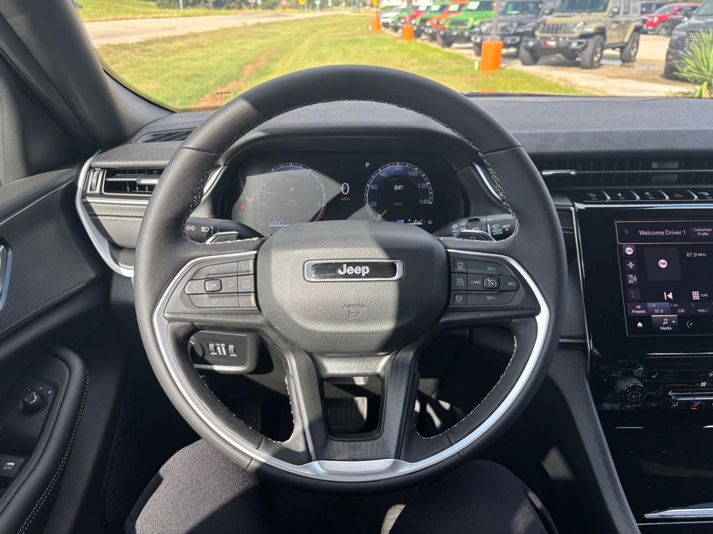 2025 Jeep Grand Cherokee Altitude - Photo 11