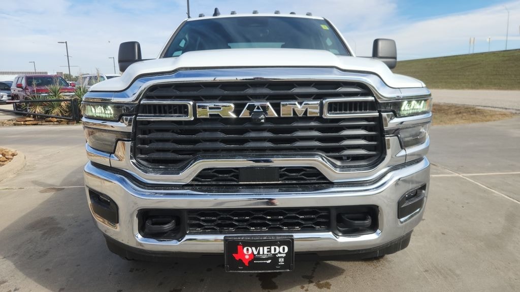 New 2026 Ram 2500 TRADESMAN CREW CAB 4X4 8' BOX Pickup