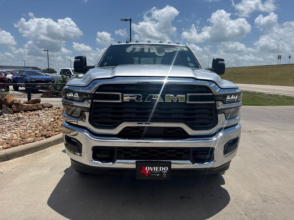 New 2026 Ram 3500 TRADESMAN CREW CAB 4X4 8' BOX Pickup